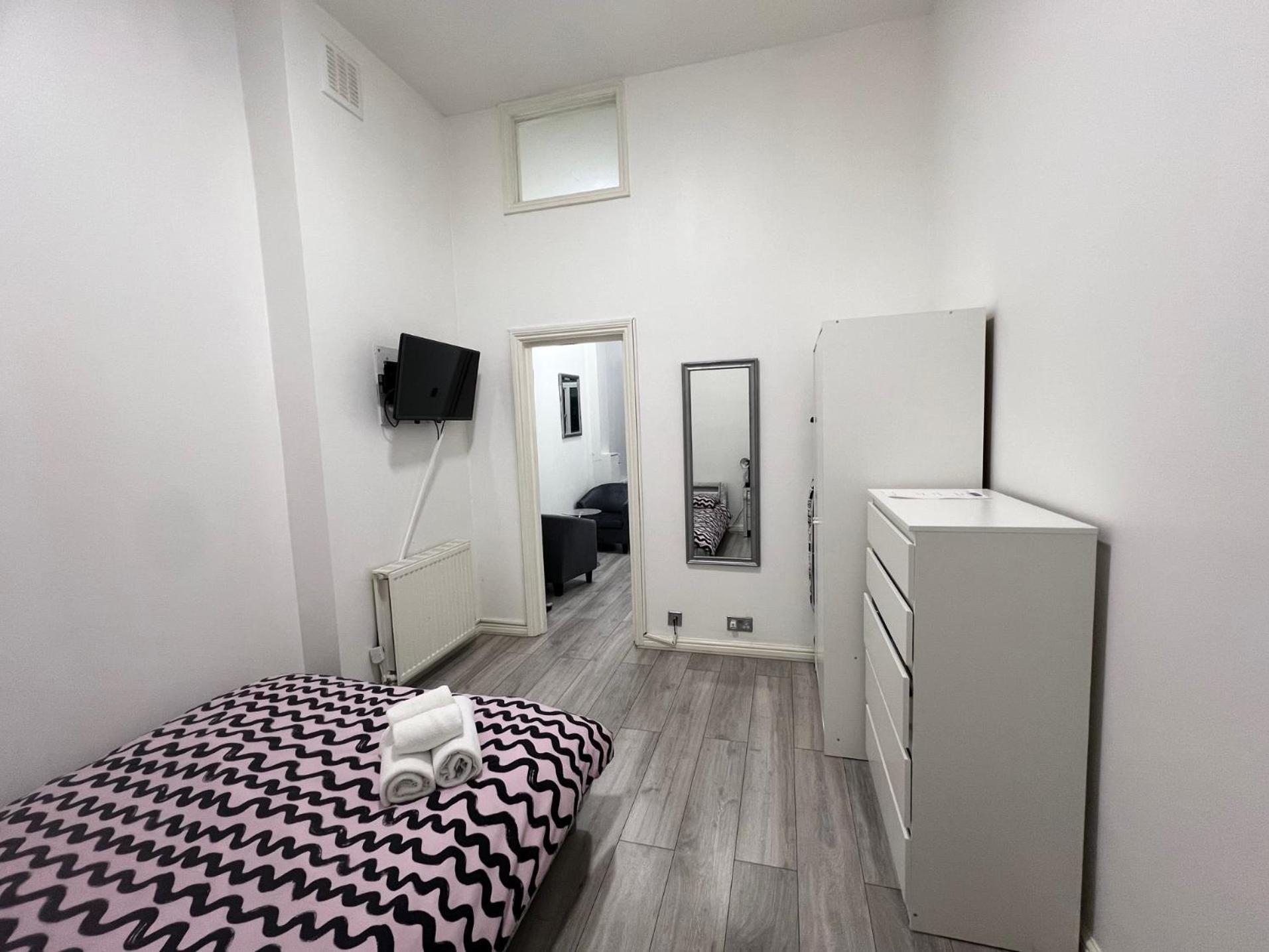 Comfy Apartments - Finchley Road Лондон Экстерьер фото